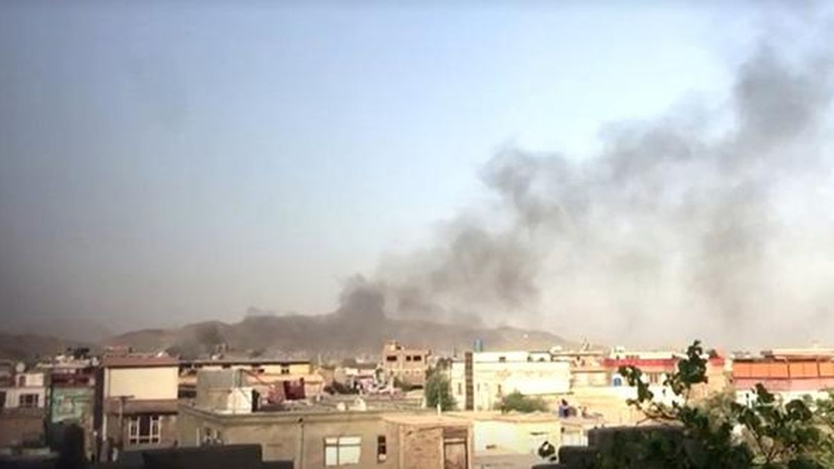 Nổ lớn rung chuyển, Mỹ 'xử' kẻ lái xe bom lao vào sân bay Kabul? - Báo ...