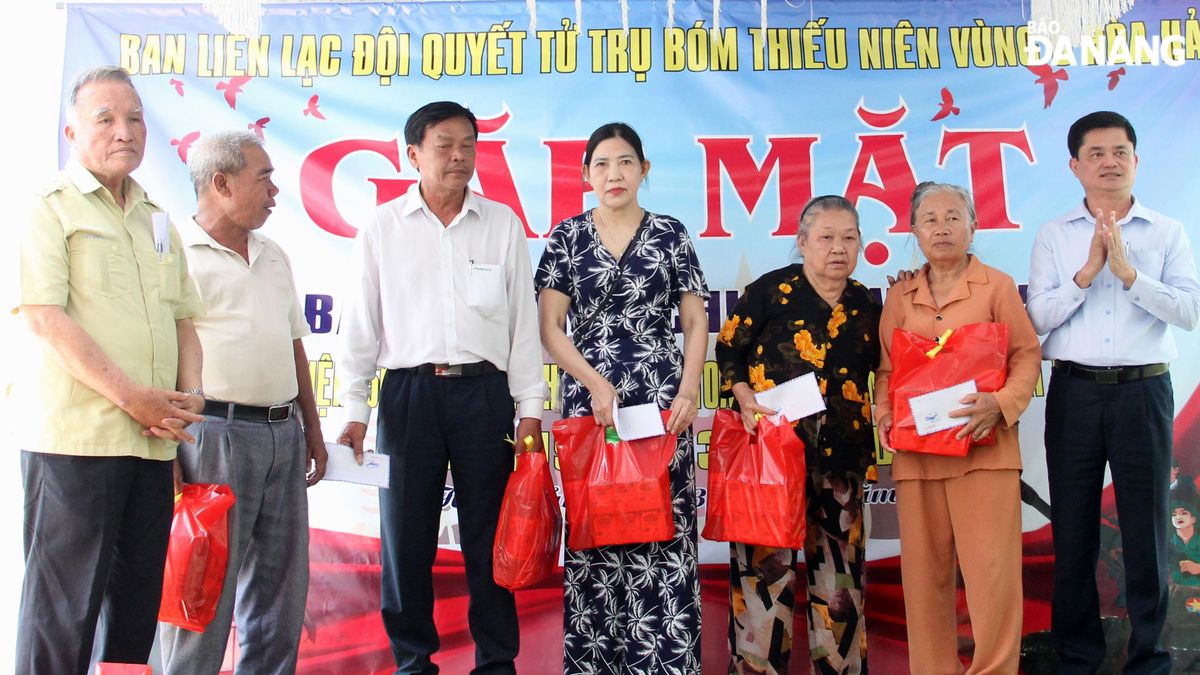 Gặp mặt truyền thống đội 'Quyết tử trụ bám' vùng 5 Hòa Hải - Báo Đà Nẵng