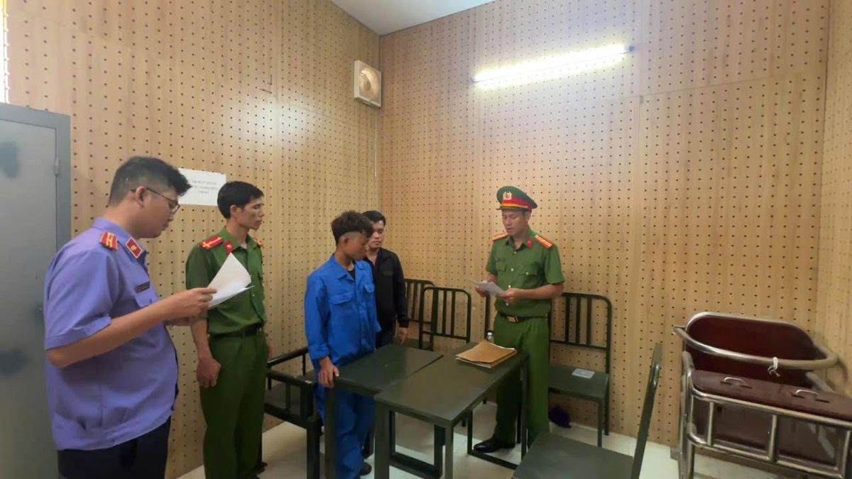 Thanh niên trộm xe máy tự té bất tỉnh bên đường và bị bắt - Báo Pháp Luật TP.HCM