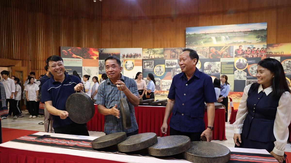 Đưa văn hóa cồng chiêng Tây Nguyên đến với đất mỏ - Báo Thể Thao & Văn Hóa - Thông tấn xã Việt Nam