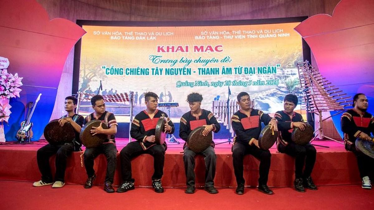 Thanh âm đại ngàn ngân vang bên bờ vịnh di sản - Báo Văn hóa