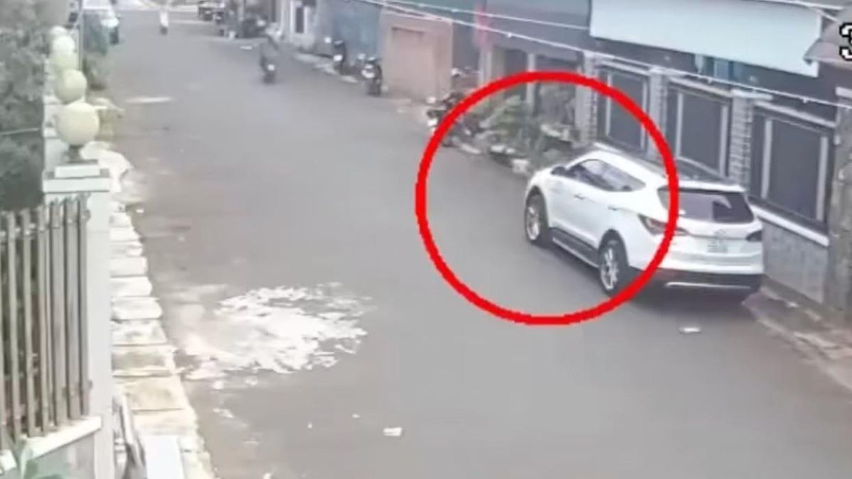 Bé trai 12 tuổi lén lái xe hơi của người phụ nữ lạ - Tạp chí Tri thức