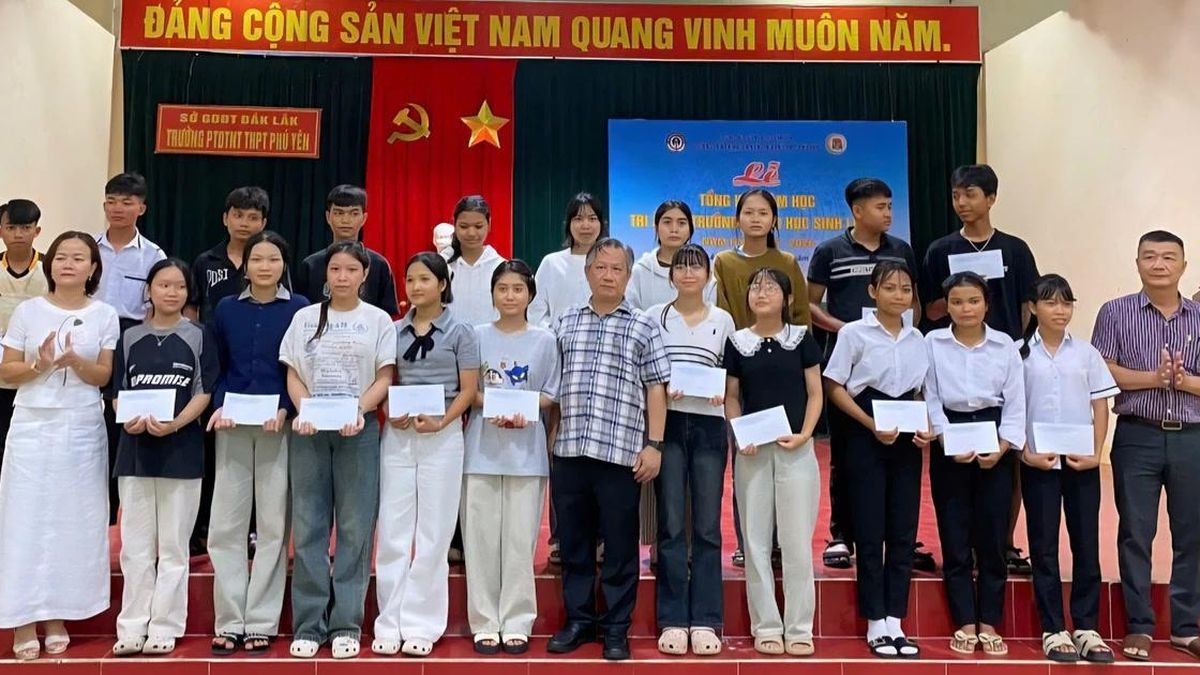 Hơn 1.000 suất cơm miễn phí dành tặng thí sinh thi vào lớp 10 tại Đắk Lắk - Báo Giáo Dục & Thời Đại