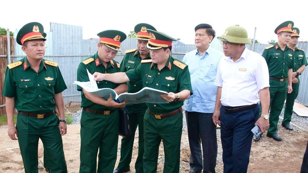 Quân khu 5 kiểm tra tiến độ xây nhà sinh hoạt cộng đồng ở Đắk Lắk - Báo Văn hóa
