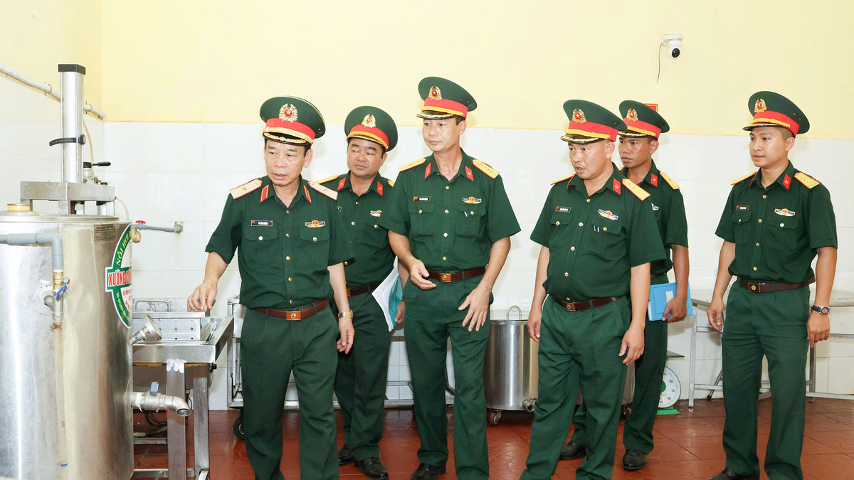Trung đoàn 66 (Sư đoàn 10, Quân đoàn 34): Nhiều sáng kiến trong xây dựng doanh trại chính quy, xanh, sạch, đẹp - Báo Quân Đội Nhân Dân