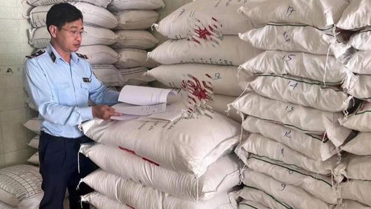 Đắk Lắk tăng cường chống buôn lậu, hàng giả đối với mặt hàng đường cát - Báo Pháp Luật Việt Nam