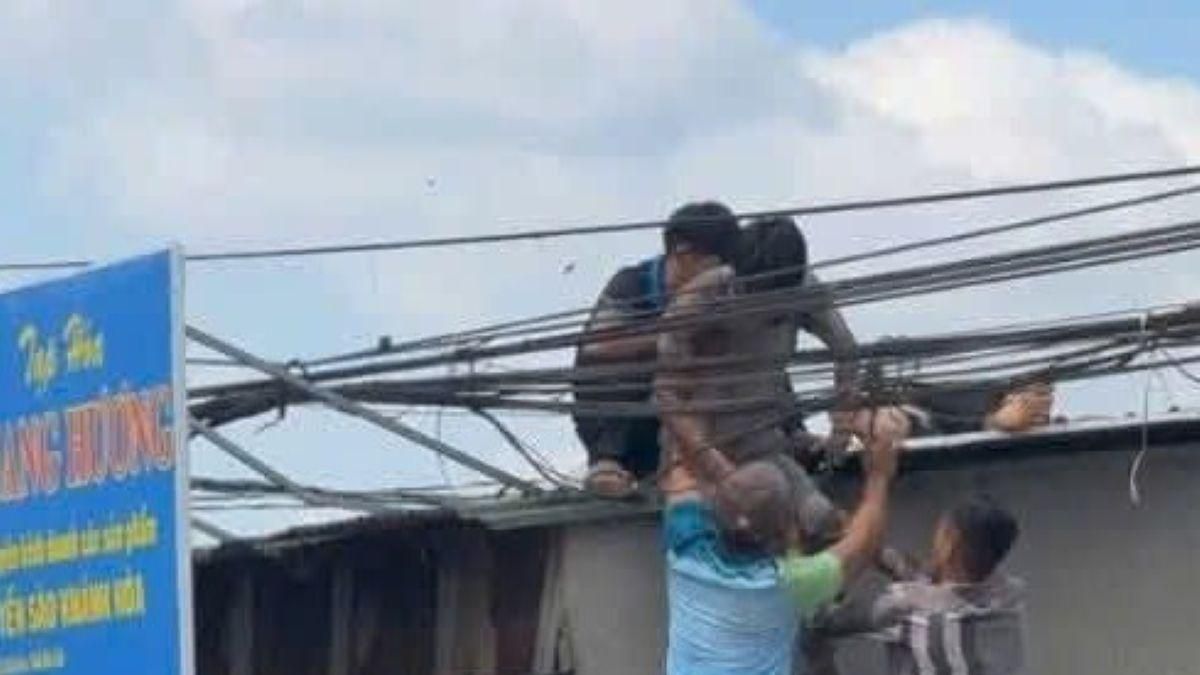2 người bị thương do điện giật khi leo mái tôn lắp biển quảng cáo - Báo Pháp Luật TP.HCM