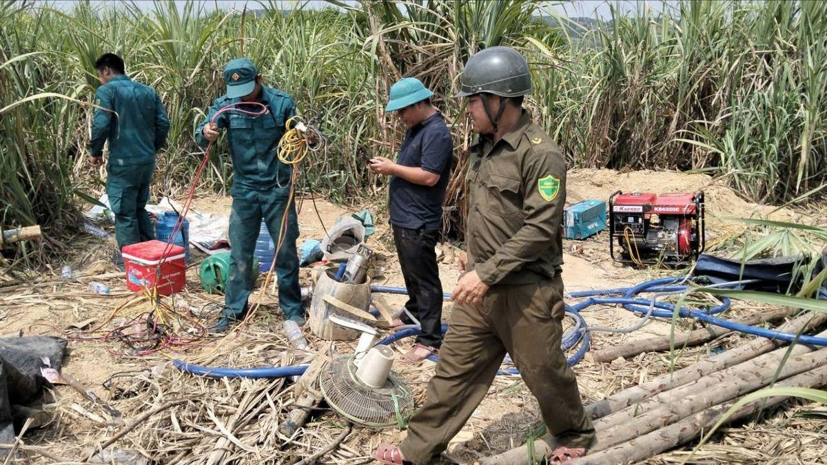 Dấu hiệu bất thường của nhóm người lạ trong rẫy mía, nghi khai thác vàng ở Đắk Lắk - Báo Pháp Luật TP.HCM