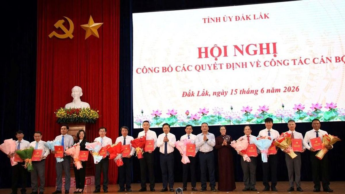 Đắk Lắk công bố nhiều quyết định quan trọng về công tác cán bộ - Báo Văn hóa