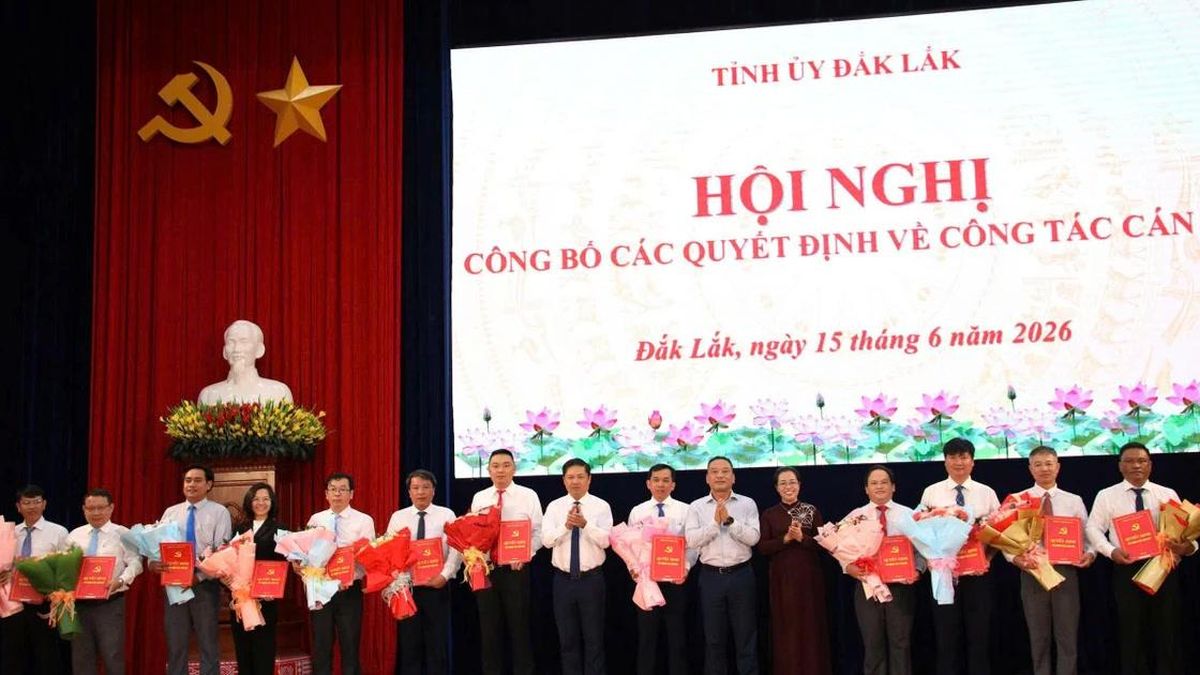 Nhiều sở, ngành ở Đắk Lắk có lãnh đạo mới - Báo Giáo Dục & Thời Đại