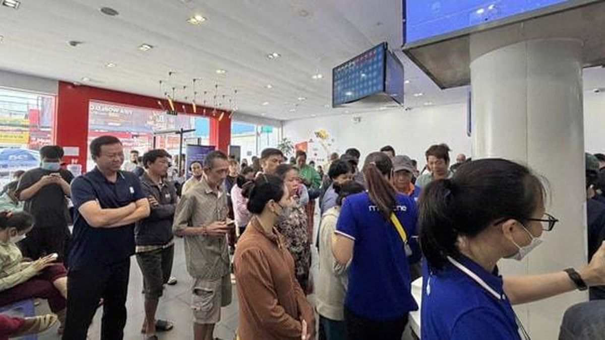 MobiFone bắt đầu khóa một chiều 2,6 triệu thuê bao chưa xác thực thông tin - Báo Hà Nội Mới