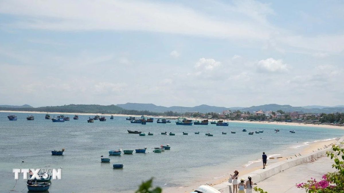 Đắk Lắk: Phát huy tiềm năng du lịch của Danh thắng quốc gia Hòn Yến - Báo VietnamPlus