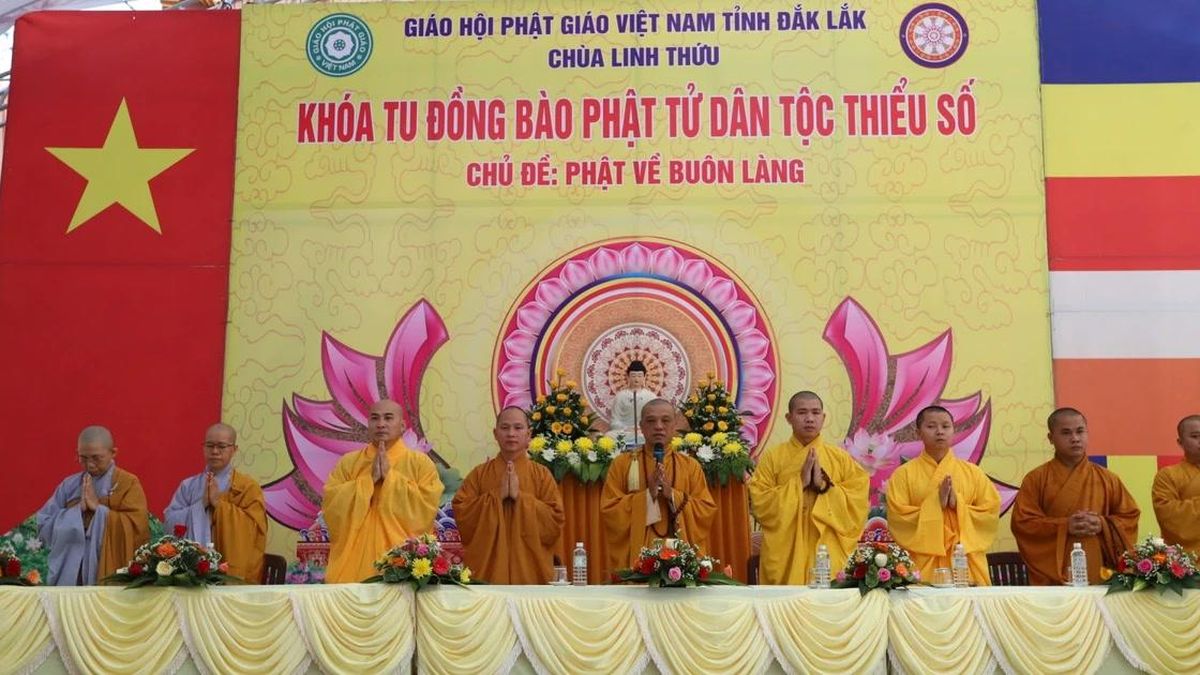 Đắk Lắk: 500 Phật tử đồng bào dân tộc thiểu số tham dự khóa tu 'Phật về buôn làng' - Giác ngộ