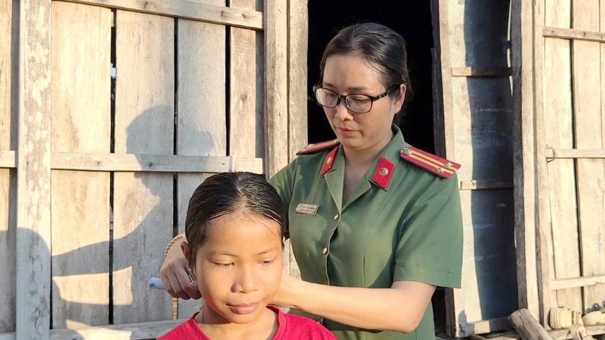 'Người mẹ' của nhiều đứa trẻ mồ côi ở vùng đồng bào dân tộc thiểu số - Báo Công An Nhân Dân