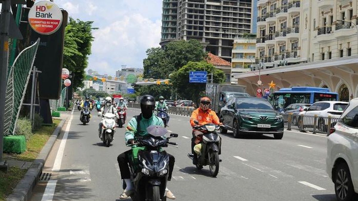 Giữa mùa mưa, nắng nóng bao trùm cả nước - Báo Người Lao Động