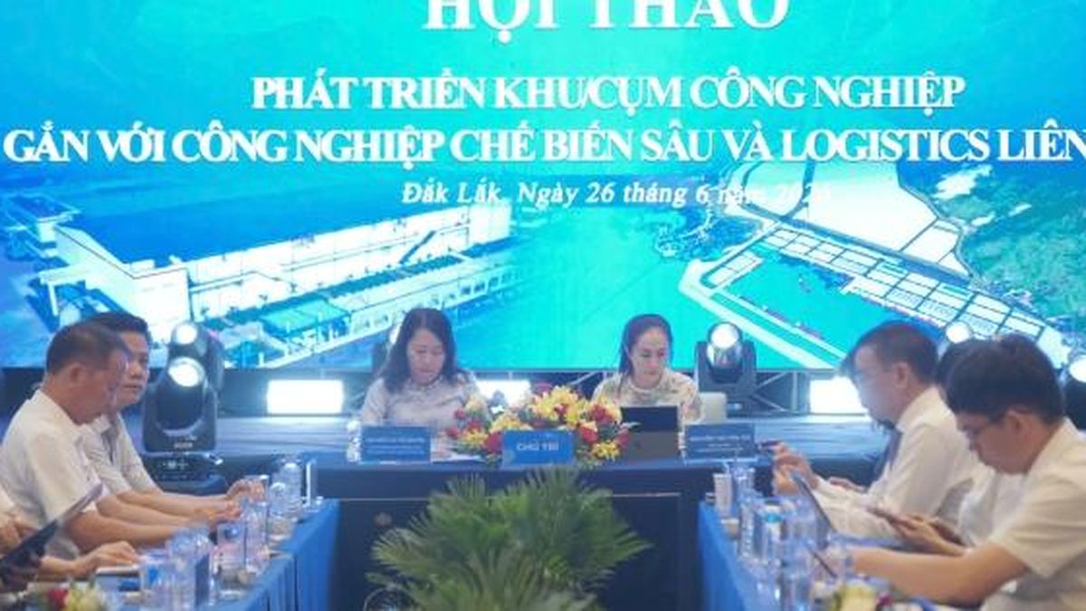 Chùm ảnh: Hội thảo về công nghiệp chế biến sâu và logistics liên vùng tại Đắk Lắk - Báo Công Thương