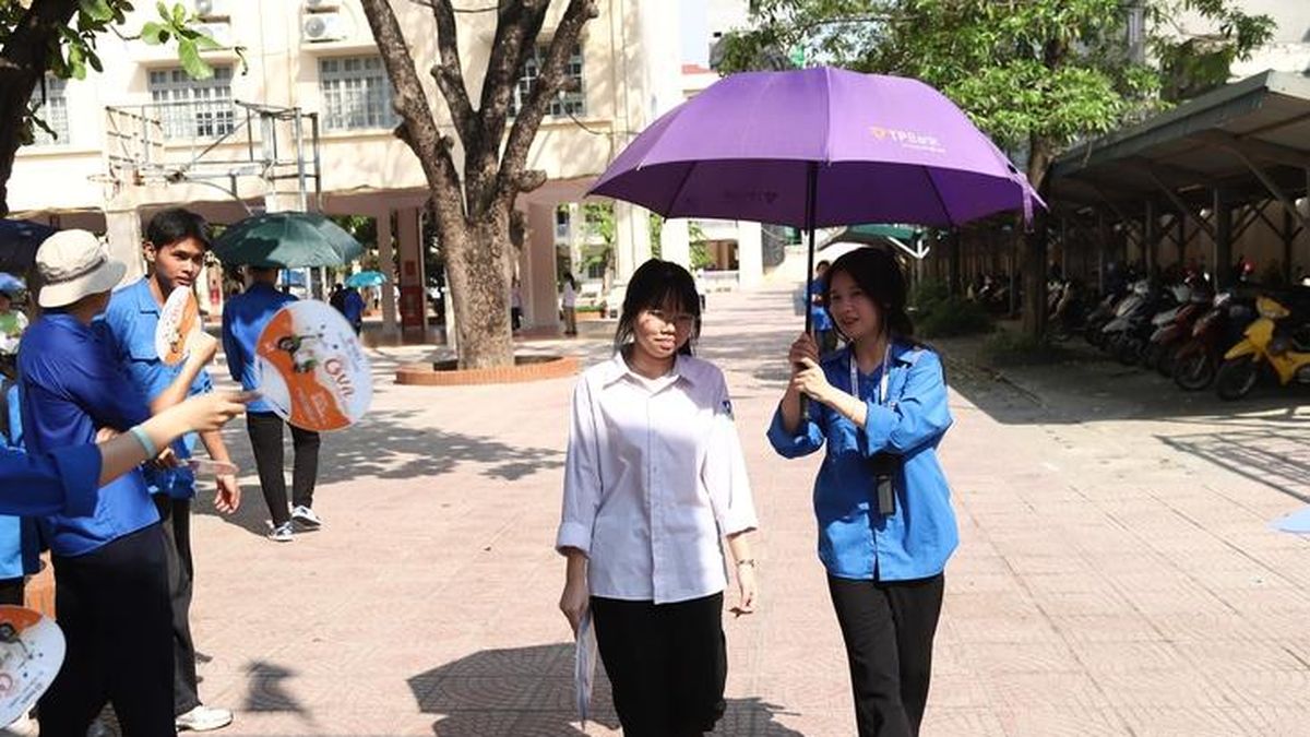 Nắng nóng gay gắt chấm dứt ở miền Bắc nhưng vẫn duy trì cường độ mạnh ở miền Trung - Báo Sức Khỏe & Đời Sống