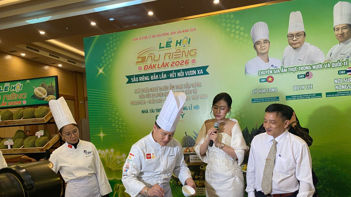 Đắk Lắk tôn vinh giá trị kinh tế của trái sầu riêng - Báo Quân Đội Nhân Dân