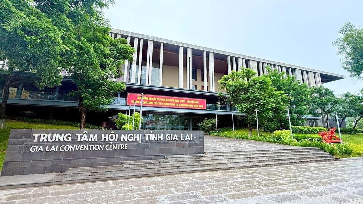Triển lãm mỹ thuật khu vực V lần thứ 30 diễn ra từ ngày 5 đến 15-8 tại Gia Lai - Báo Gia Lai