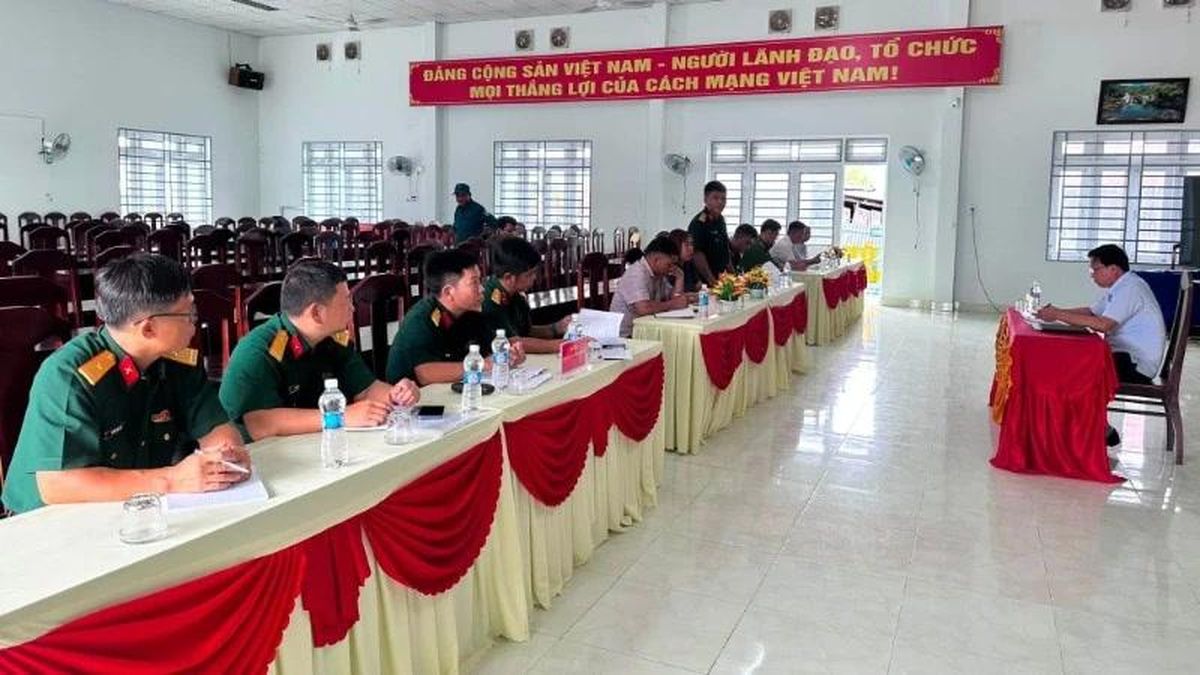 Chuẩn bị khai quật mộ liệt sĩ tại núi Hòn Ông - Báo Nhân Dân