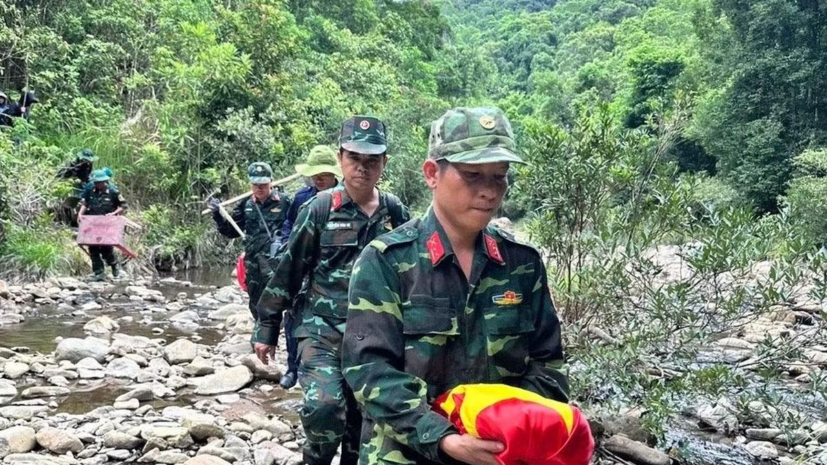 Hành trình tìm kiếm, quy tập đưa các liệt sĩ về với đất mẹ - Báo Công An Nhân Dân