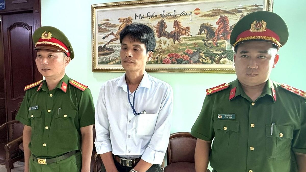 Bắt giám đốc công ty bán hơn 250 tấn phân bón giả - Báo VietnamNet