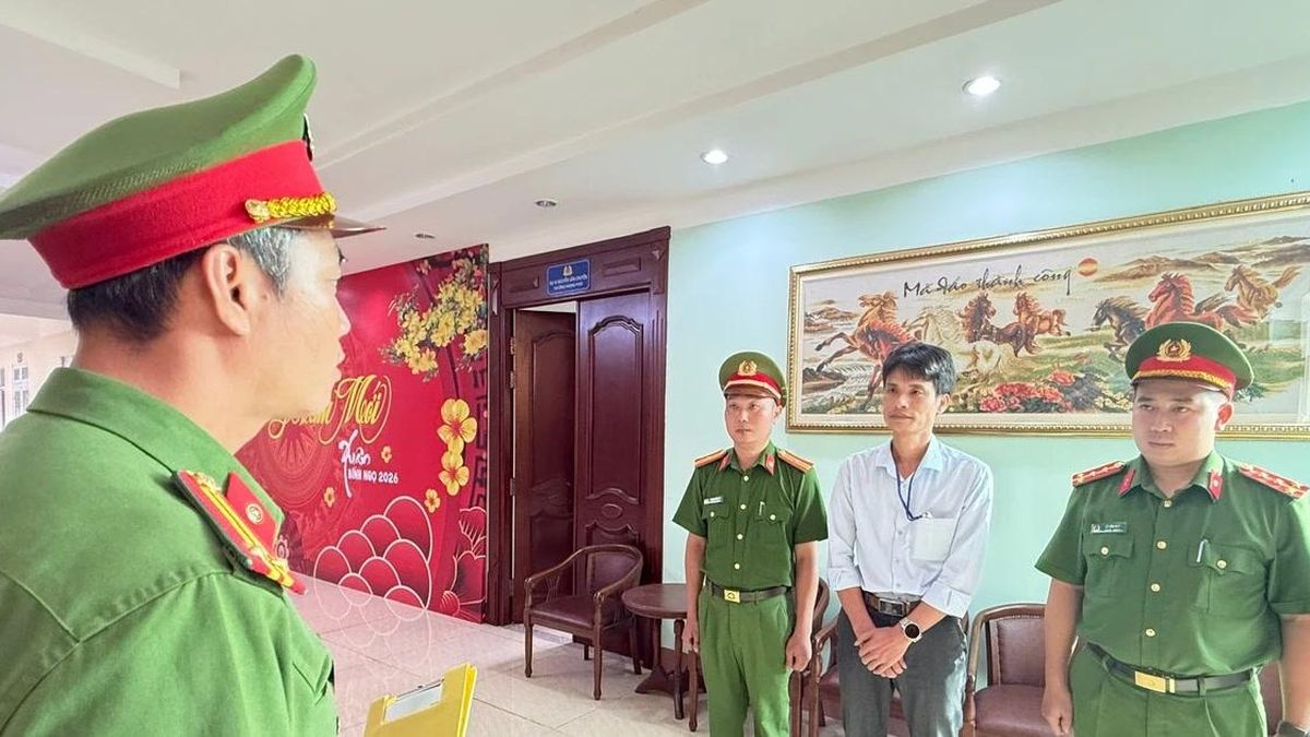 Khởi tố đối tượng sản xuất, buôn bán hơn 250 tấn phân bón giả - Báo Công An Nhân Dân