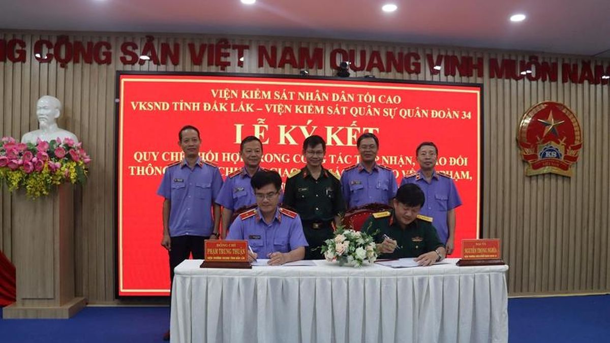 VKSND tỉnh Đắk Lắk ký Quy chế phối hợp với Viện kiểm sát quân sự Quân đoàn 34 - Báo Bảo Vệ Pháp Luật