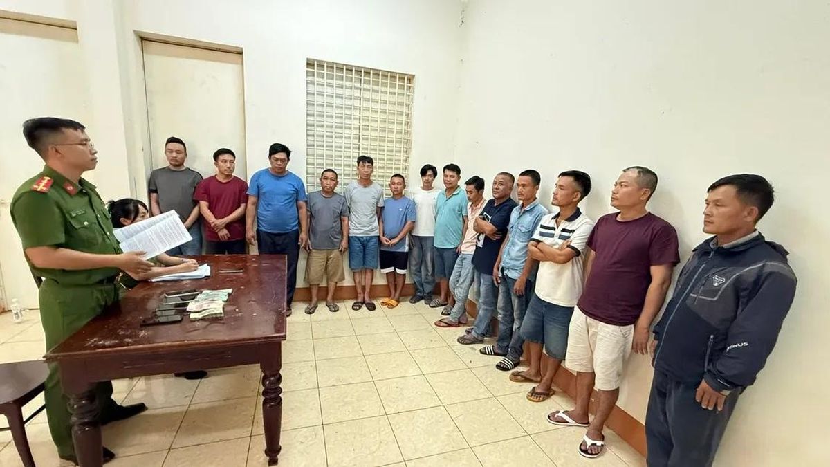 Đắk Lắk: Bắt 25 đối tượng trong đường dây cá độ bóng đá, giao dịch gần 200 tỷ đồng - Báo Sài Gòn Giải Phóng