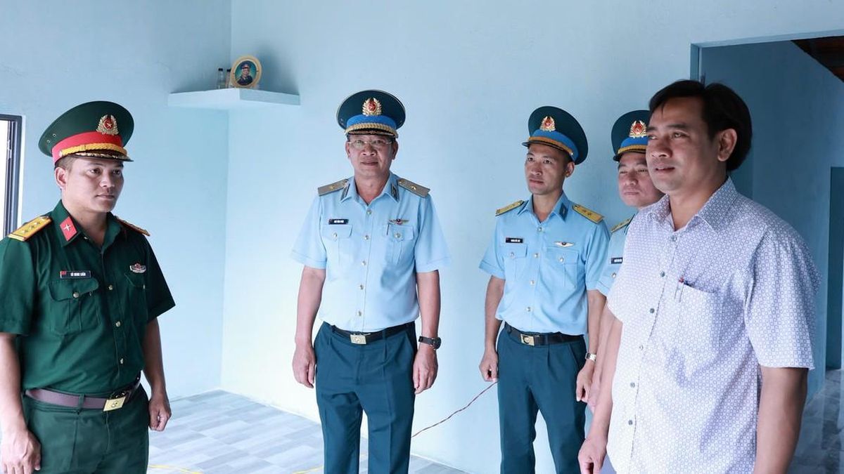 Khi những 'người thợ không chuyên' dựng mái ấm mới tri ân gia đình chính sách - Tạp chí Người Đưa Tin