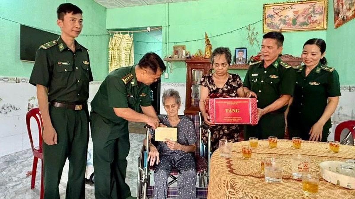 Bộ đội Biên phòng tỉnh Đắk Lắk tổ chức nhiều hoạt động tri ân gia đình có công với cách mạng - Báo Nhân Dân