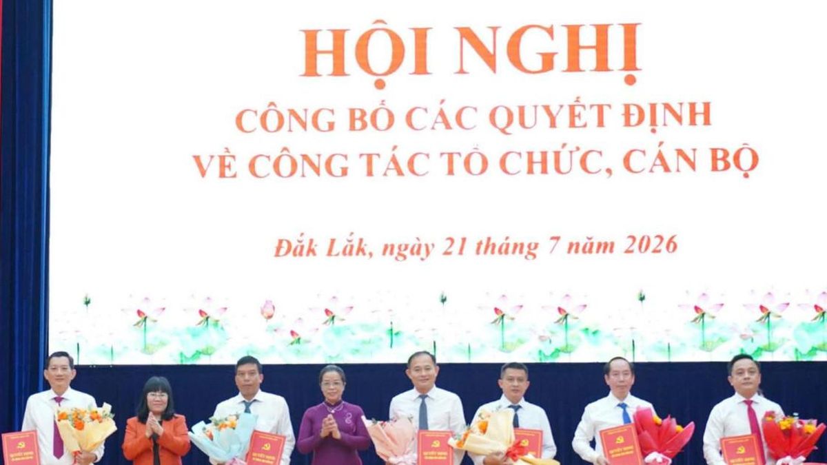 Đắk Lắk công bố các quyết định về công tác cán bộ - Đại Biểu Nhân Dân