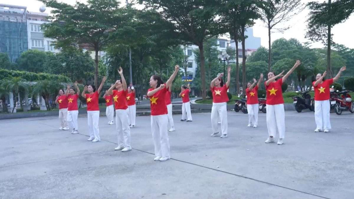 Công viên Bồ Đề: Điểm đến rèn luyện sức khỏe của người dân Hà Nội