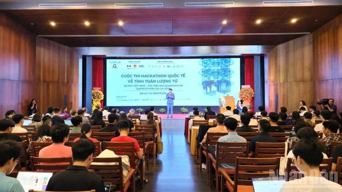 Khai mạc Cuộc thi Hackathon quốc tế về tính toán lượng tử tại Gia Lai
