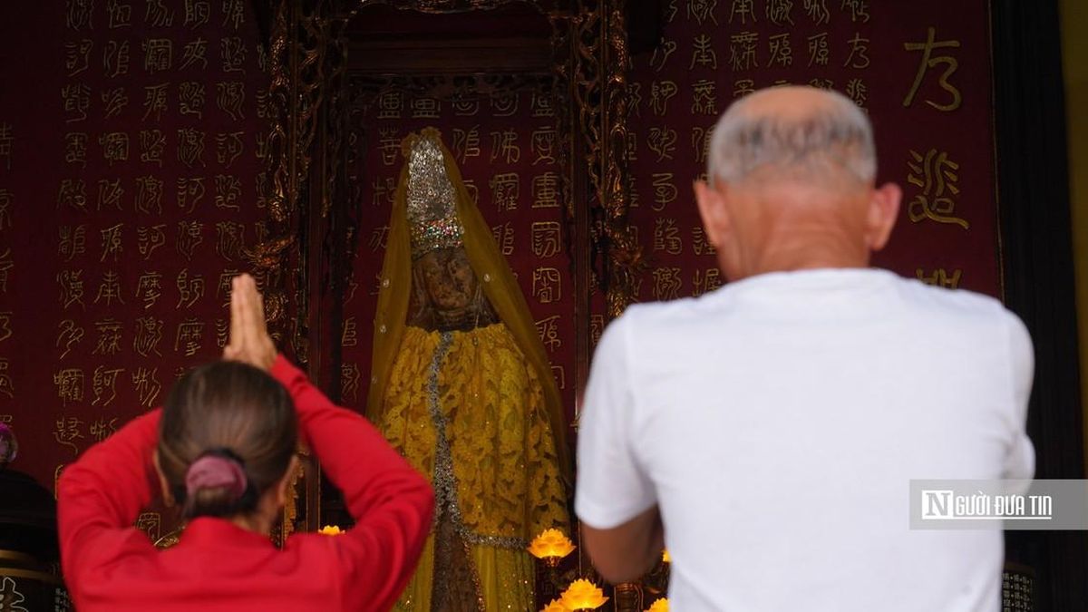 Kỳ bí chuyện ngôi chùa được làm bằng san hô, vỏ ốc, thờ tượng Quan Âm dạt từ biển - Tạp chí Người Đưa Tin