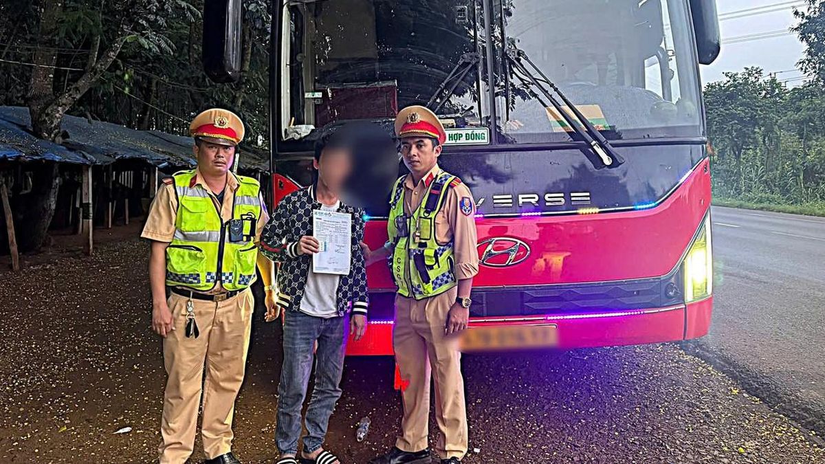Tài xế xe khách dương tính với ma túy, chạy trên đường với tốc độ 134 km/h - Báo Sức Khỏe & Đời Sống