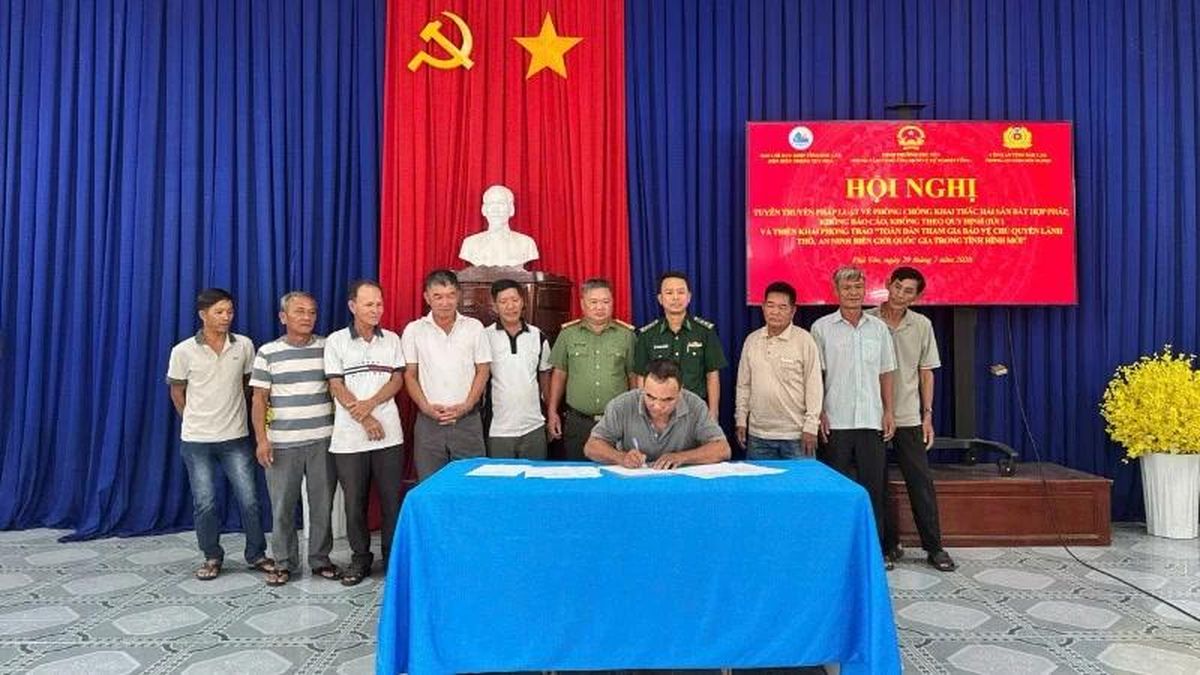 Tuyên truyền pháp luật về chống khai thác IUU và triển khai phong trào toàn dân tham gia bảo vệ chủ quyền lãnh thổ - Báo Nhân Dân