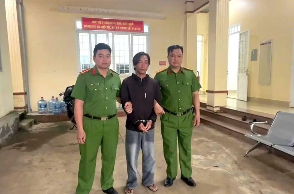 Bắt đối tượng truy nã lừa mua cây cảnh để chiếm đoạt tài sản rồi trốn sang Lào - Báo Công An Nhân Dân