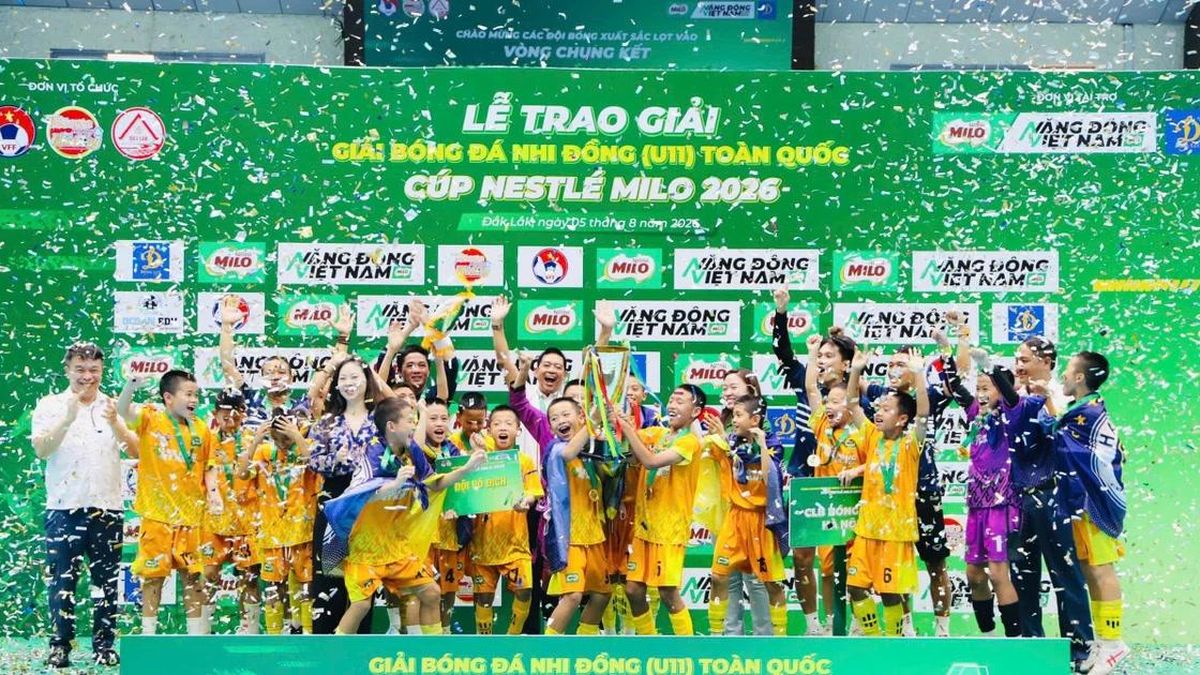 CLB Hà Nội lần đầu vô địch Giải bóng đá U11 toàn quốc - Báo Tiền Phong