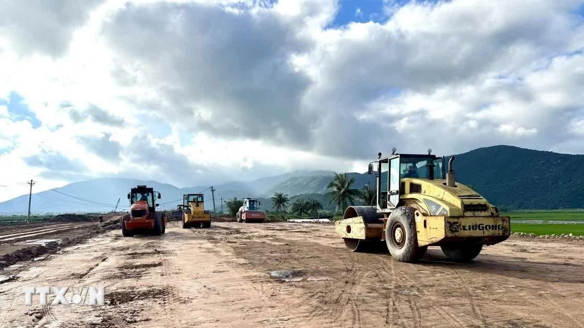 Áp dụng 'luồng xanh' cho nhà đầu tư dự án hạ tầng công nghiệp phía Đông Đắk Lắk - Báo VietnamPlus