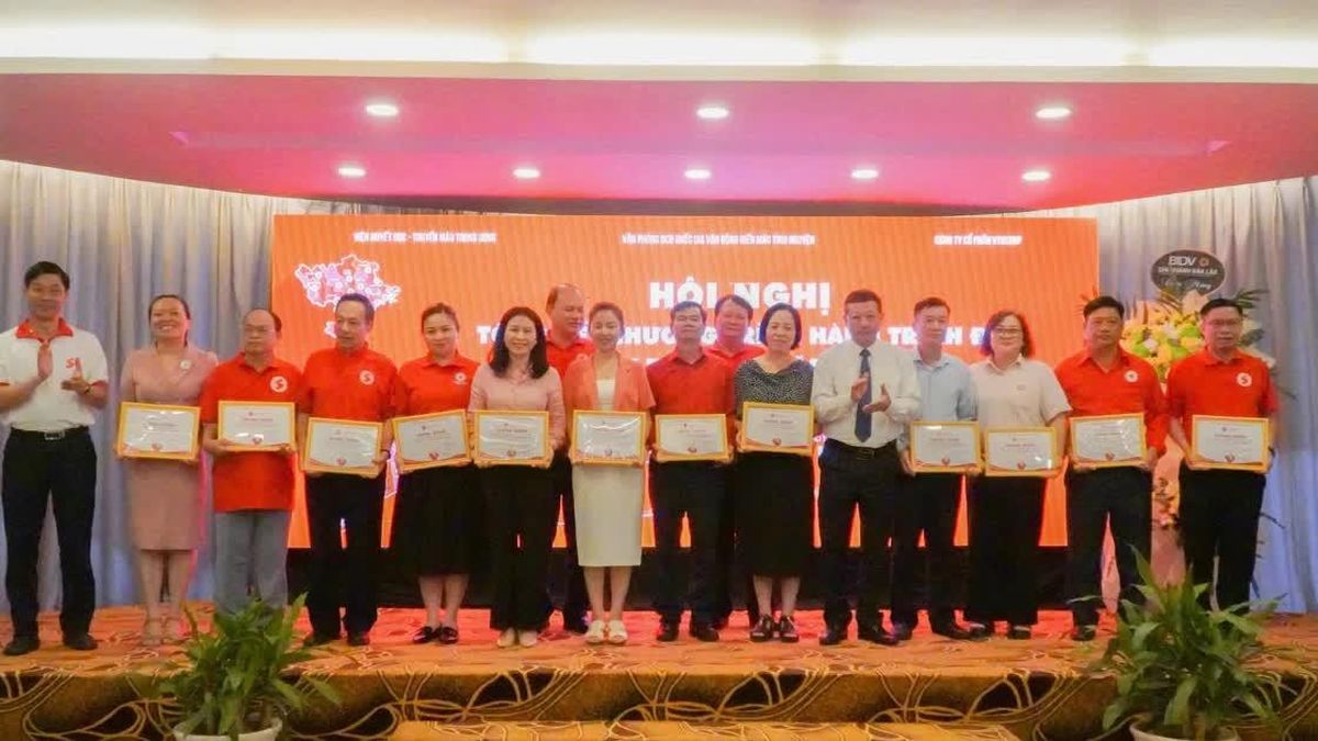 Hành trình Đỏ 2026 tiếp nhận hơn 168.000 đơn vị máu - Báo Nhân Dân