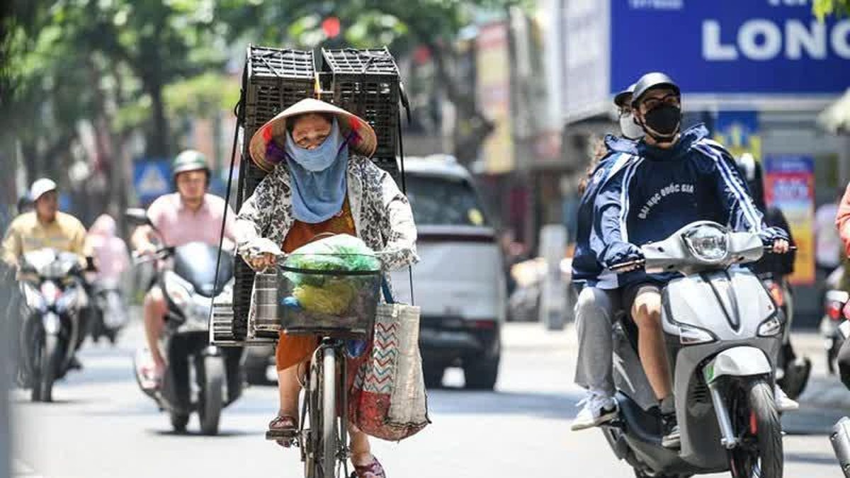 Trung Bộ nắng nóng gay gắt trong 2 ngày tới, cảnh báo tình trạng kiệt sức, đột quỵ do sốc nhiệt - Báo Nhân Dân