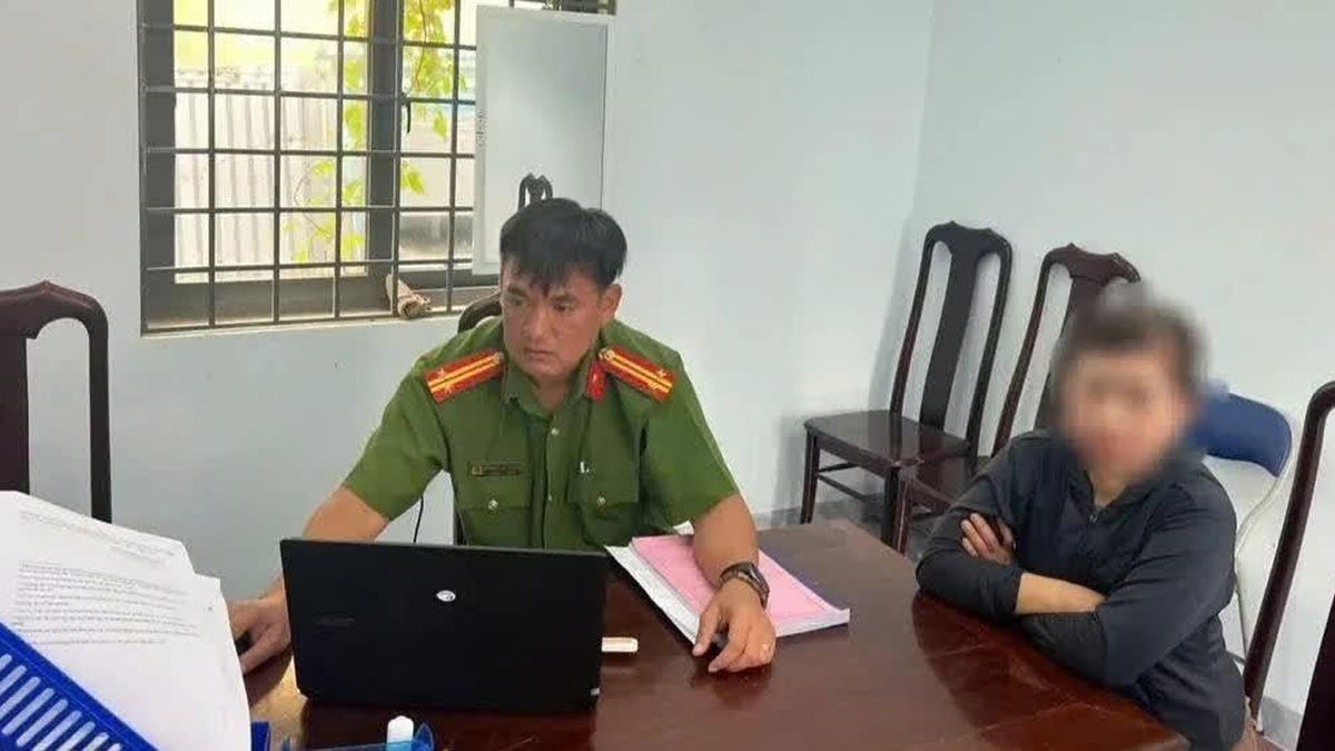 Có lời lẽ xúc phạm lực lượng công an tại lễ hội, người phụ nữ gửi lời xin lỗi - Báo Giáo Dục & Thời Đại