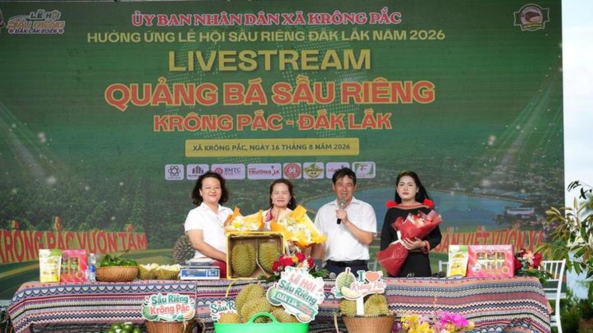Lãnh đạo xã làm KOL, KOC bán sầu riêng online, hàng ngàn đơn đã chốt - Báo Công Thương