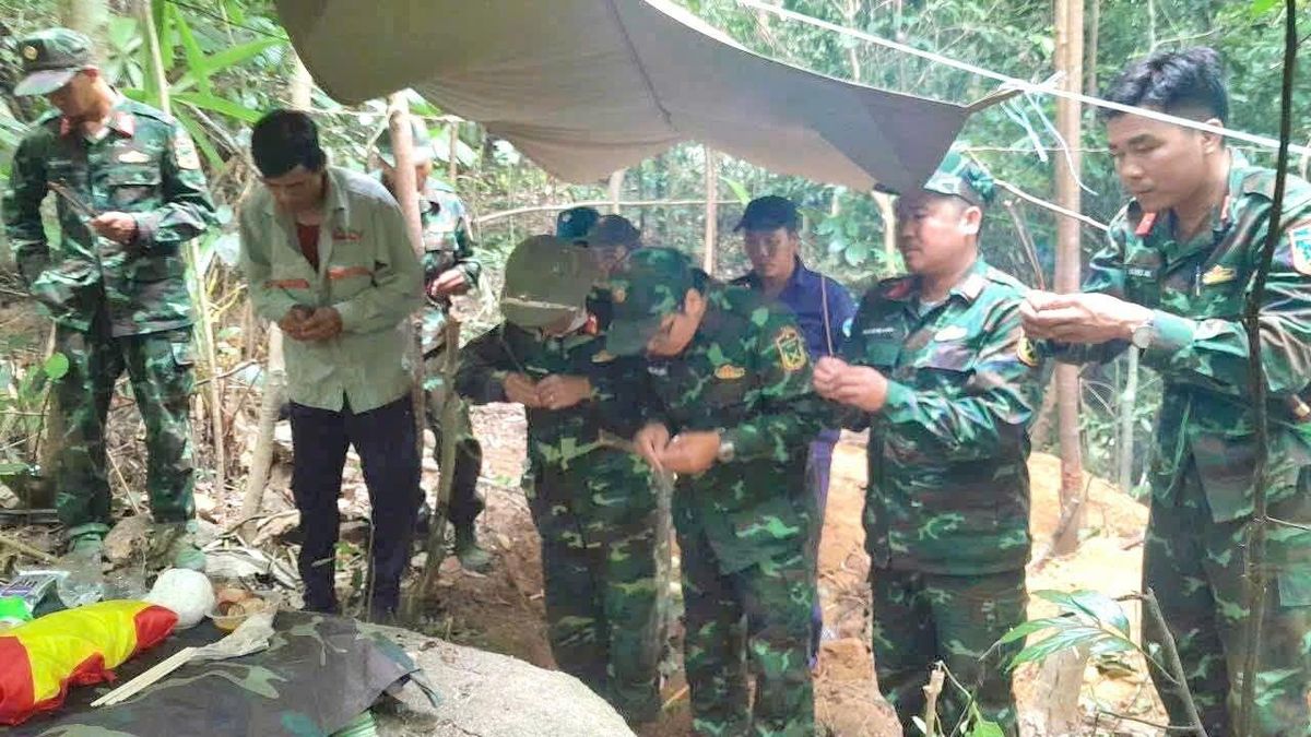 Đi tìm mật ong trong rừng sâu Đắk Lắk, người dân phát hiện dấu tích mộ liệt sĩ - Báo VTC News