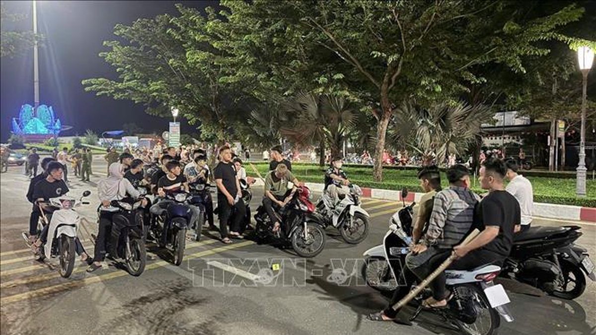 Khởi tố thanh thiếu niên gây rối trật tự công cộng - Báo Tin Tức TTXVN