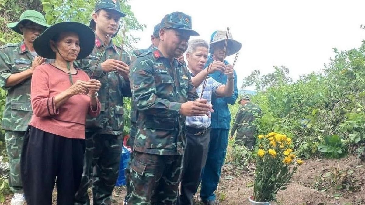 Từ lời dặn 30 năm trước của mẹ, người phụ nữ giúp quy tập một hài cốt liệt sĩ - Báo VietnamNet