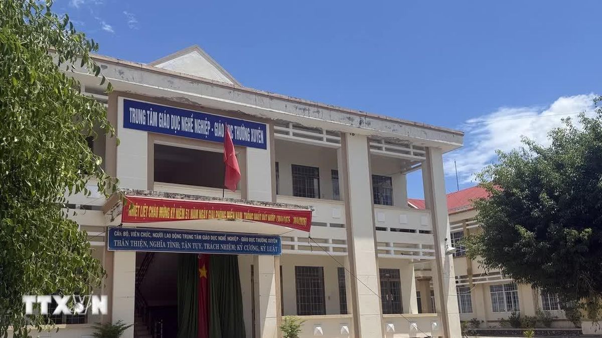 Đắk Lắk có phương án để học sinh vùng xa tiếp cận cơ sở giáo dục thường xuyên - Báo VietnamPlus