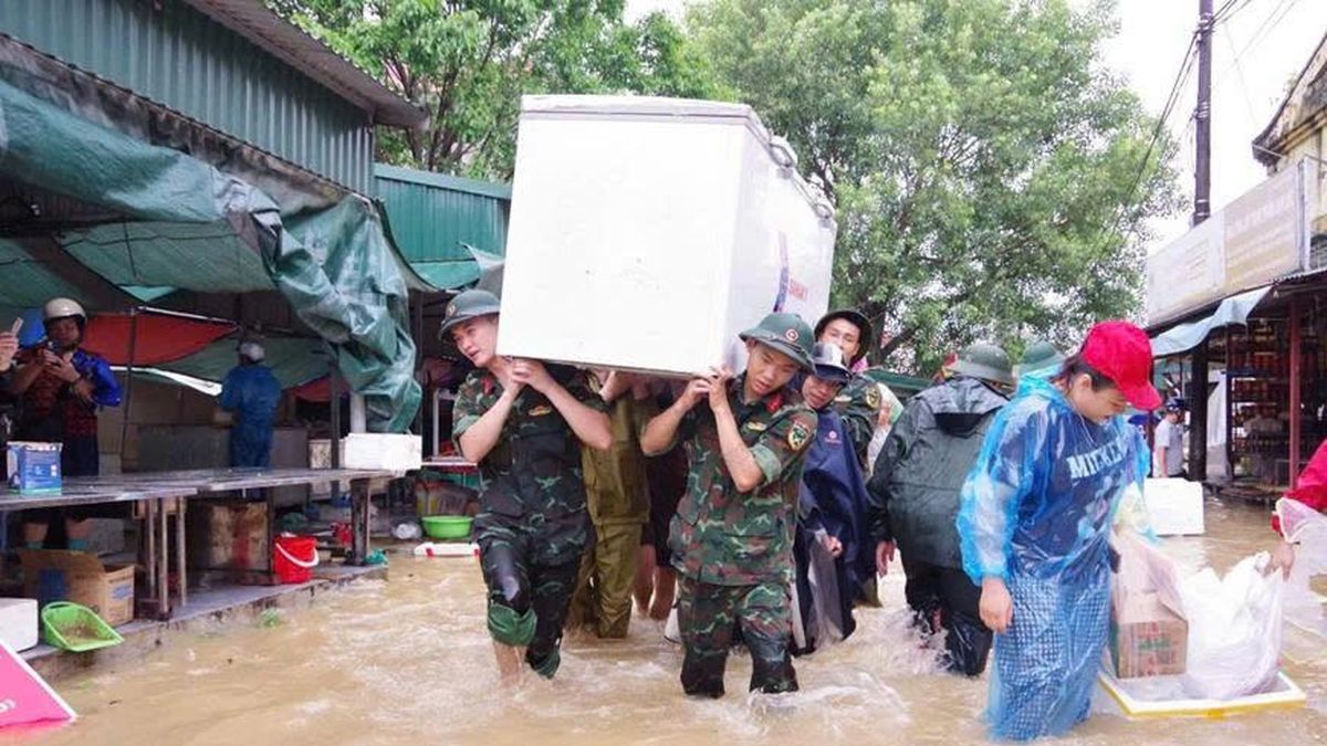 Thông báo, hướng dẫn gần 53.000 phương tiện tránh trú bão - Báo Quân Đội Nhân Dân