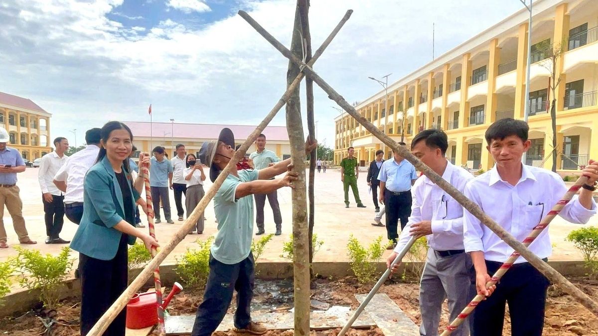 Đắk Lắk 'phủ xanh' 4 trường nội trú vùng biên trước năm học mới - Báo VietnamNet